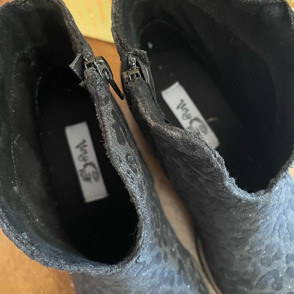 Buckle Very G Black Leopard-Print Ankle Booties - Picture 3 of 9